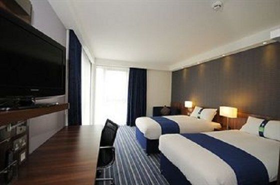 Holiday Inn Express Dunstable, An Ihg Hotel Zimmer foto